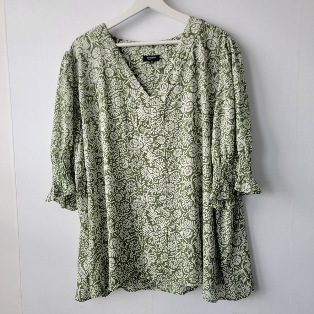 Jones new york women's floral V-neck top size 3X  smocked  ruffled 3/4 sleeves
